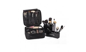 Women's Lady Mini Travel Cosmetic Train Bag is a waterproof black portable cosmetic bag. Cheap wholesale cosmetics bag, professional design custom high-quality cosmetic bag, immediately create samples, can also design and manufacture according to your idea.